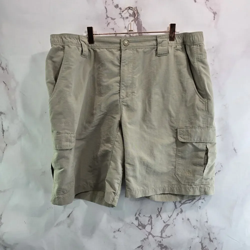 The North Face Shorts Mens XL Tan Khaki Beige Ripstop Nylon Hiking Camp
